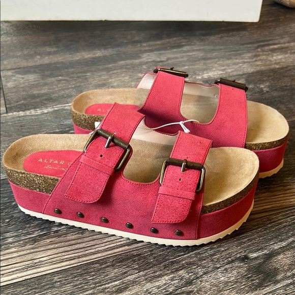 Altar'd State Shoes - Altar'd State Serenna Platform Sandals Women's Red Size 8 Buckle Faux Suede